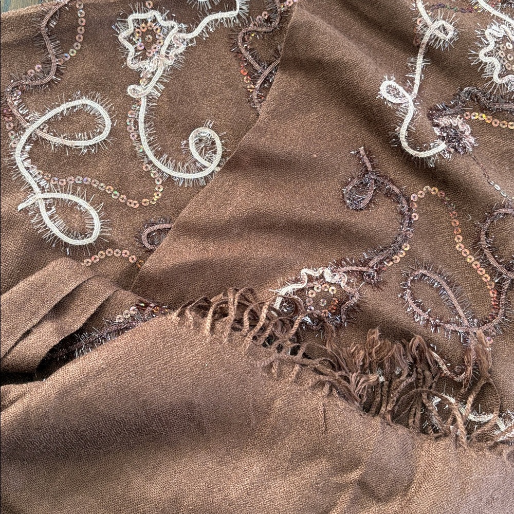 100 % cashmere pashmina Embroidered Shawl/Scarf with Sequins. - Picture 5 of 11